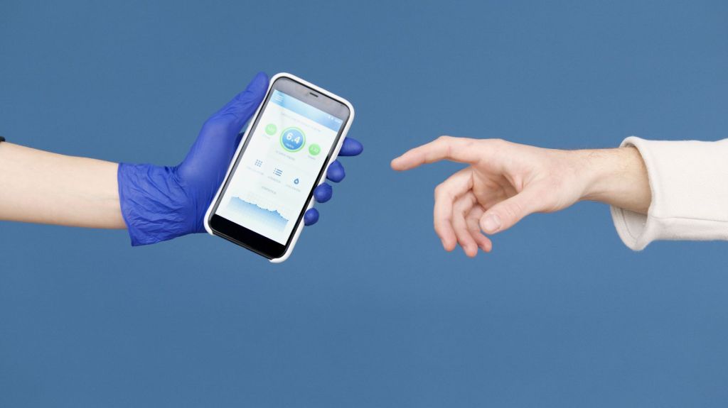 Smart Gloves: Could They Become the Interface for Future Apple&nbsp;Devices?